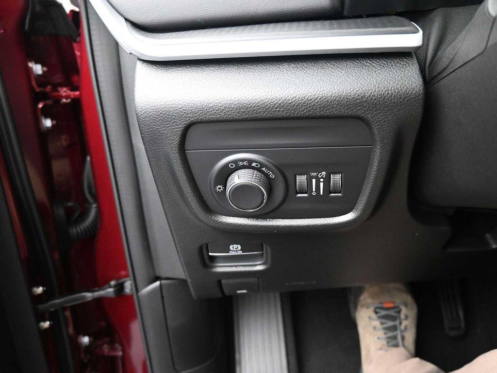 new 2025 Jeep Grand Cherokee car, priced at $44,170