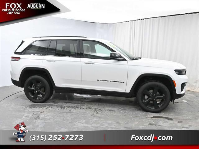 new 2025 Jeep Grand Cherokee car, priced at $47,580