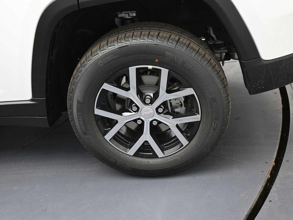 new 2025 Jeep Grand Cherokee car, priced at $49,415