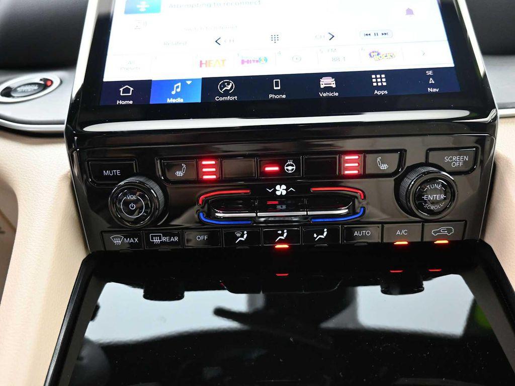 new 2025 Jeep Grand Cherokee car, priced at $49,415