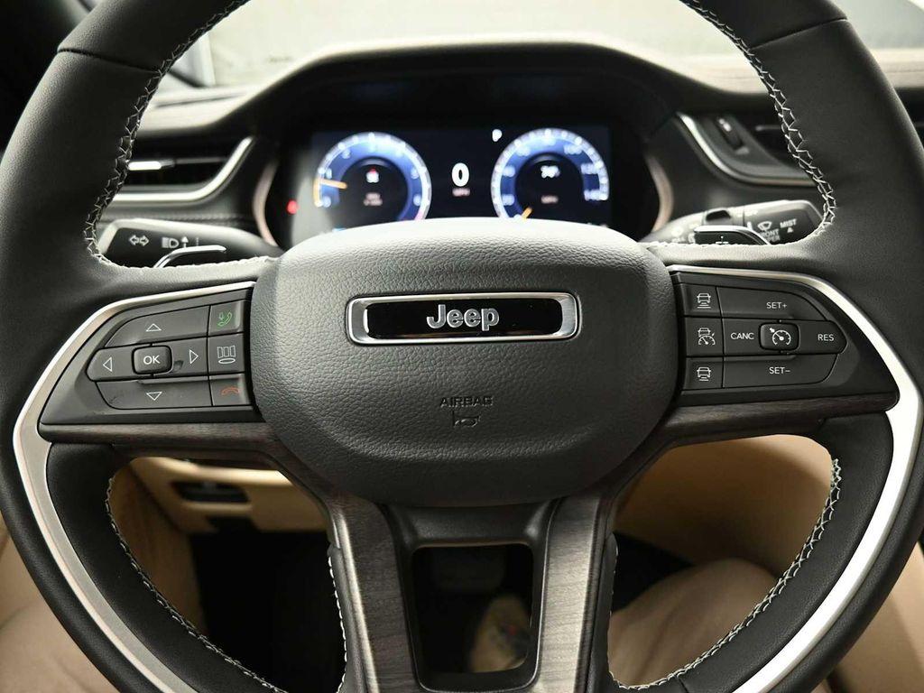 new 2025 Jeep Grand Cherokee car, priced at $49,415