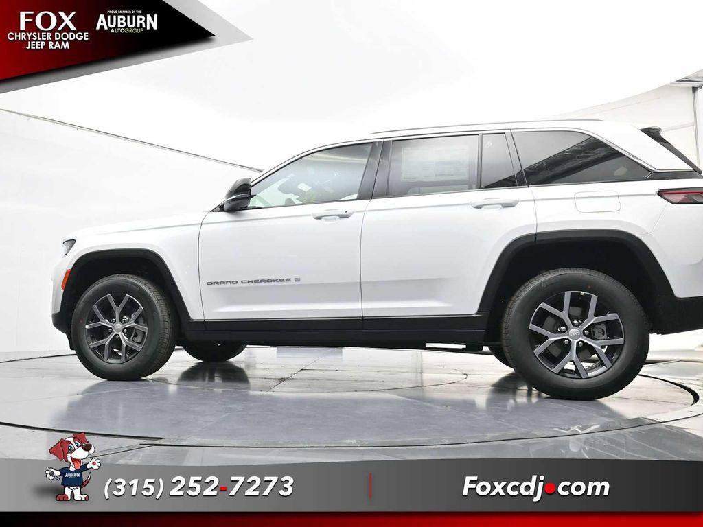 new 2025 Jeep Grand Cherokee car, priced at $49,415