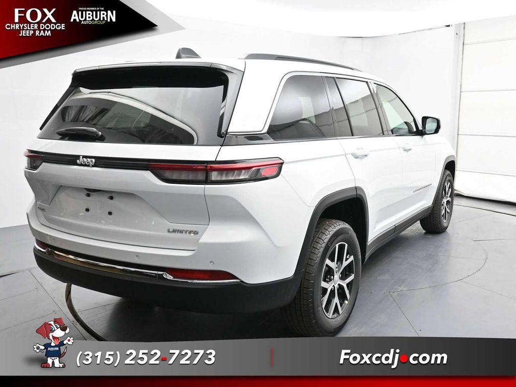 new 2025 Jeep Grand Cherokee car, priced at $49,415