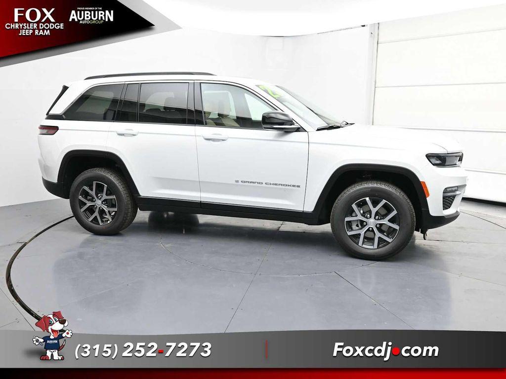 new 2025 Jeep Grand Cherokee car, priced at $49,415