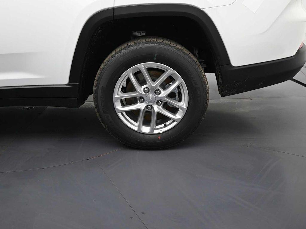 new 2025 Jeep Grand Cherokee L car, priced at $44,482