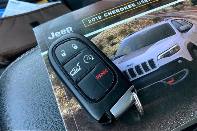 used 2019 Jeep Cherokee car, priced at $19,995