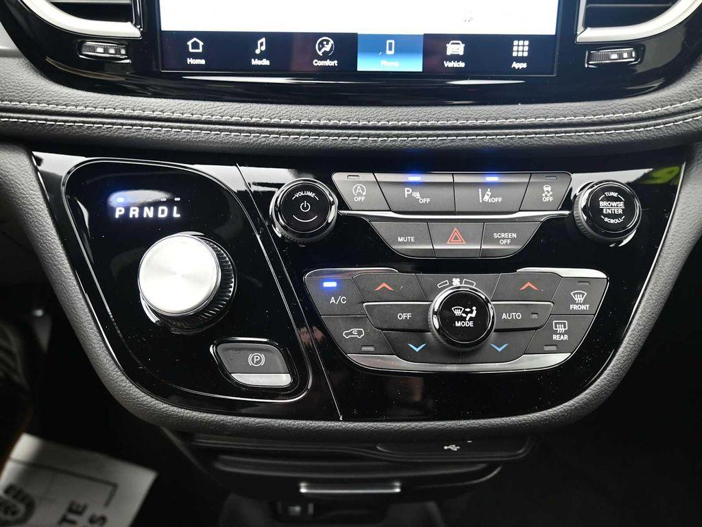 new 2026 Chrysler Pacifica car, priced at $43,593