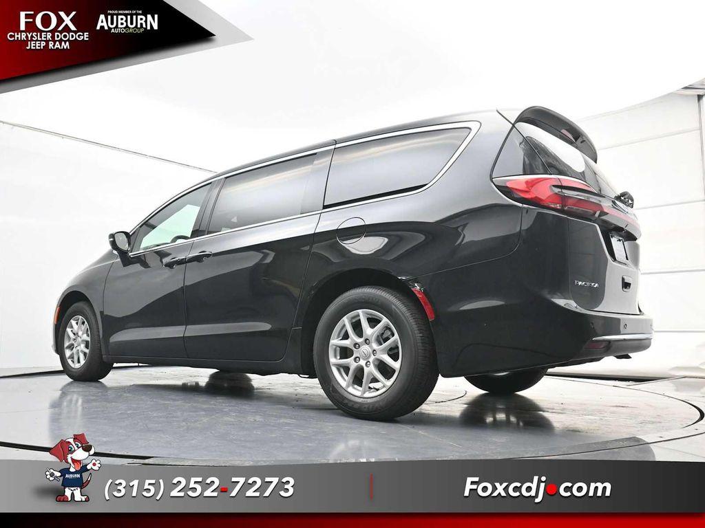 new 2026 Chrysler Pacifica car, priced at $43,593