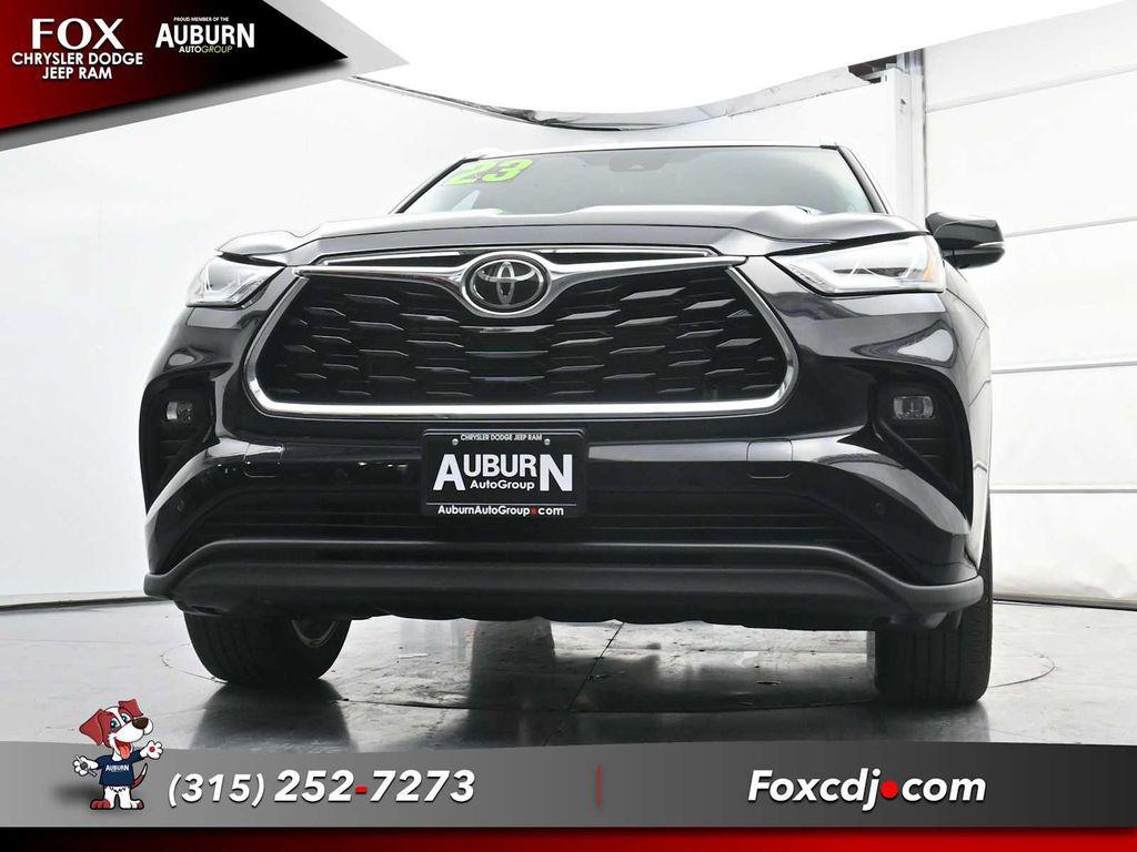 used 2023 Toyota Highlander car, priced at $41,995