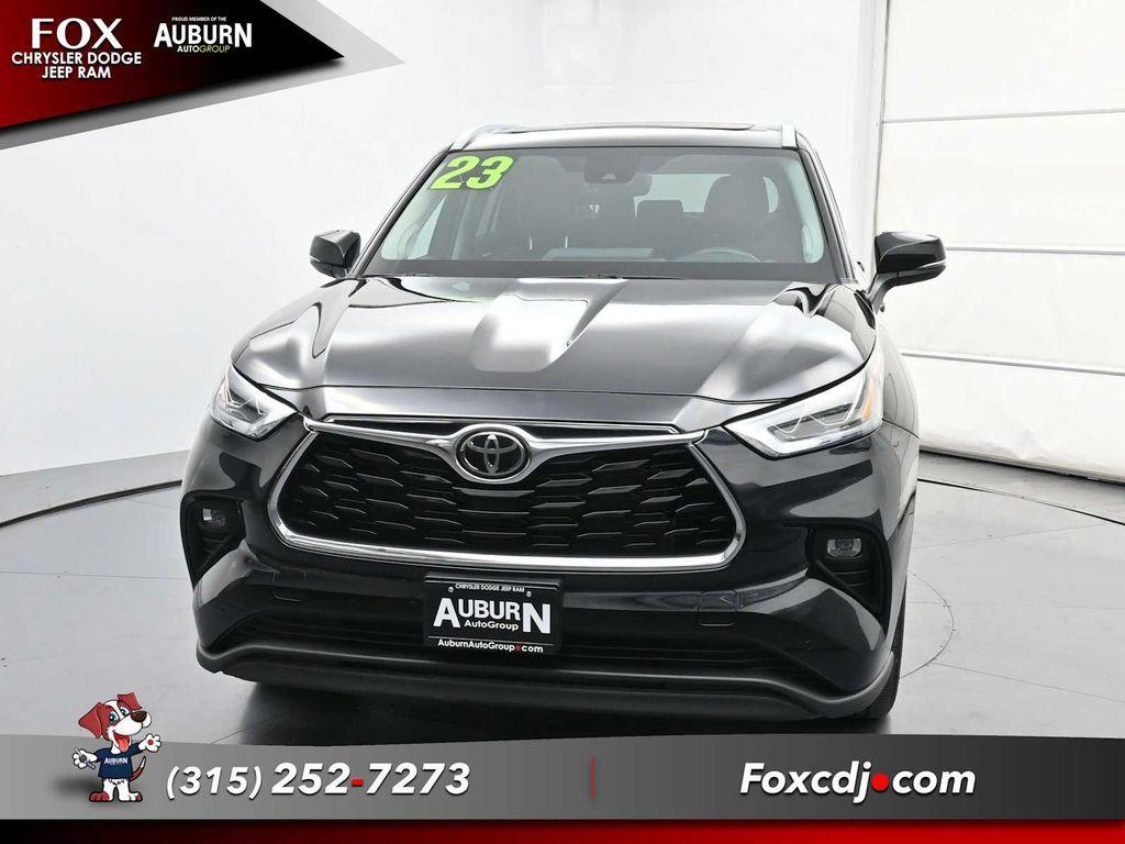 used 2023 Toyota Highlander car, priced at $41,995