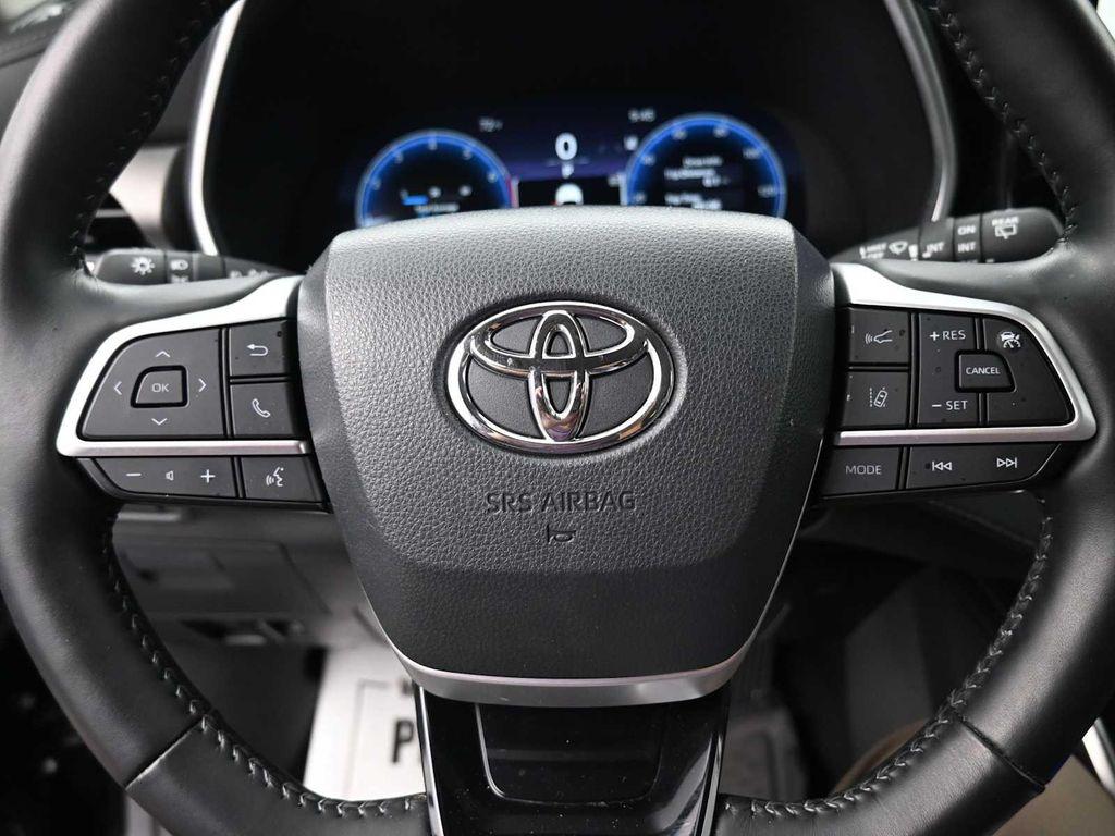 used 2023 Toyota Highlander car, priced at $41,995