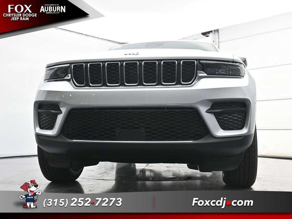 new 2025 Jeep Grand Cherokee car, priced at $44,170