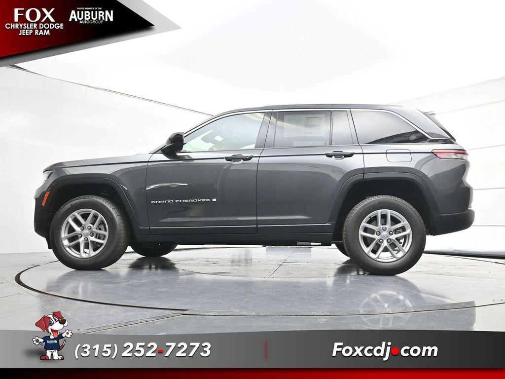 new 2025 Jeep Grand Cherokee car, priced at $43,284