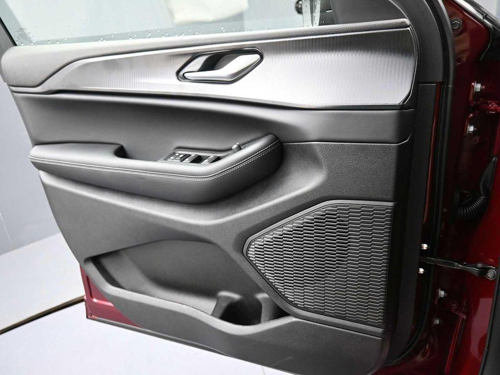new 2025 Jeep Grand Cherokee car, priced at $45,165