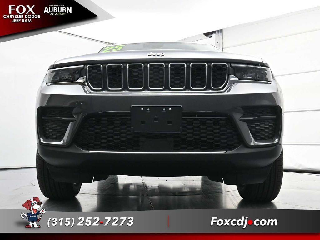 new 2025 Jeep Grand Cherokee car, priced at $45,165