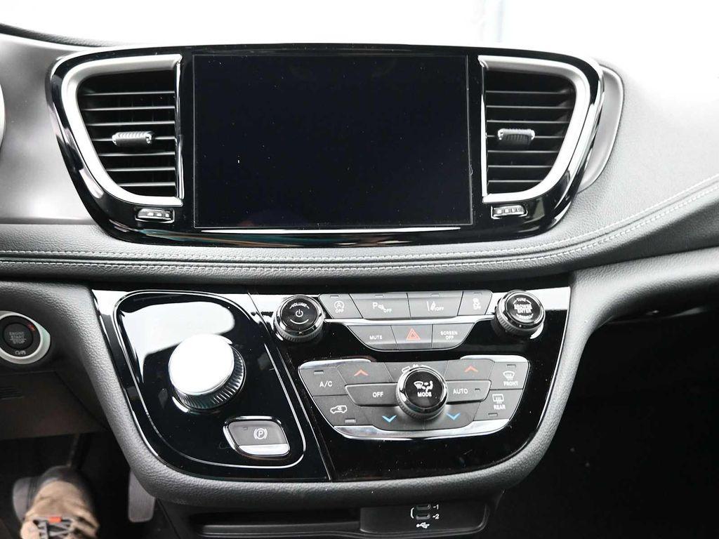 new 2026 Chrysler Pacifica car, priced at $45,335