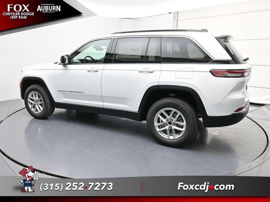 new 2025 Jeep Grand Cherokee car, priced at $43,575