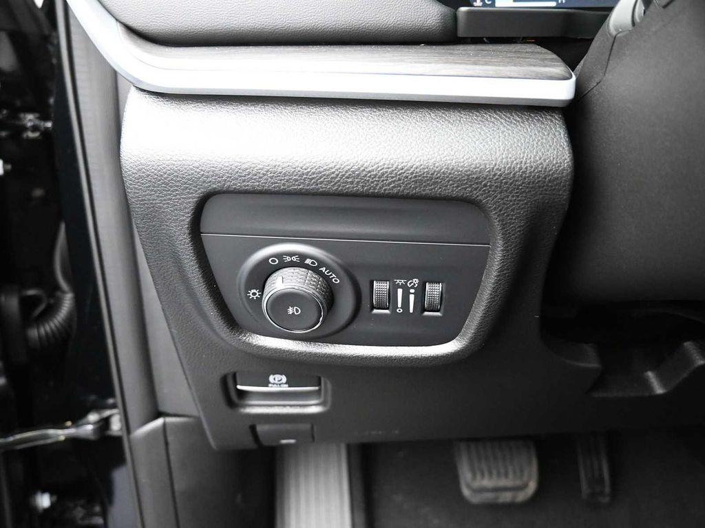 new 2025 Jeep Grand Cherokee car, priced at $47,495