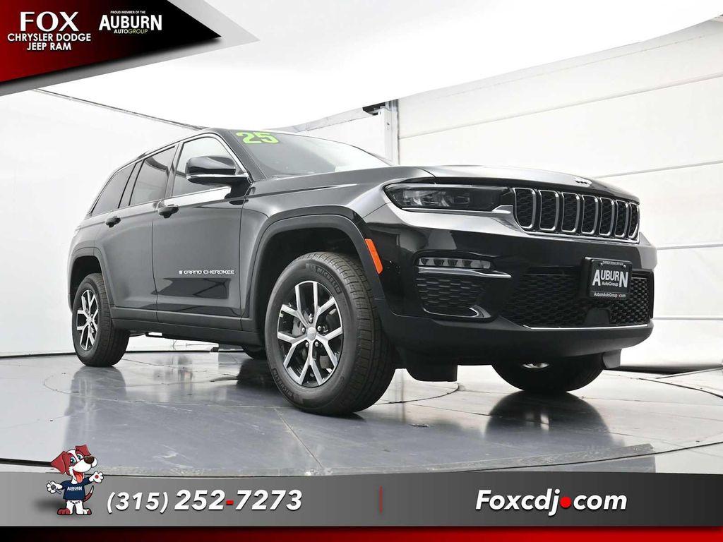 new 2025 Jeep Grand Cherokee car, priced at $47,495