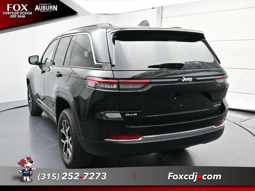 new 2025 Jeep Grand Cherokee car, priced at $47,495