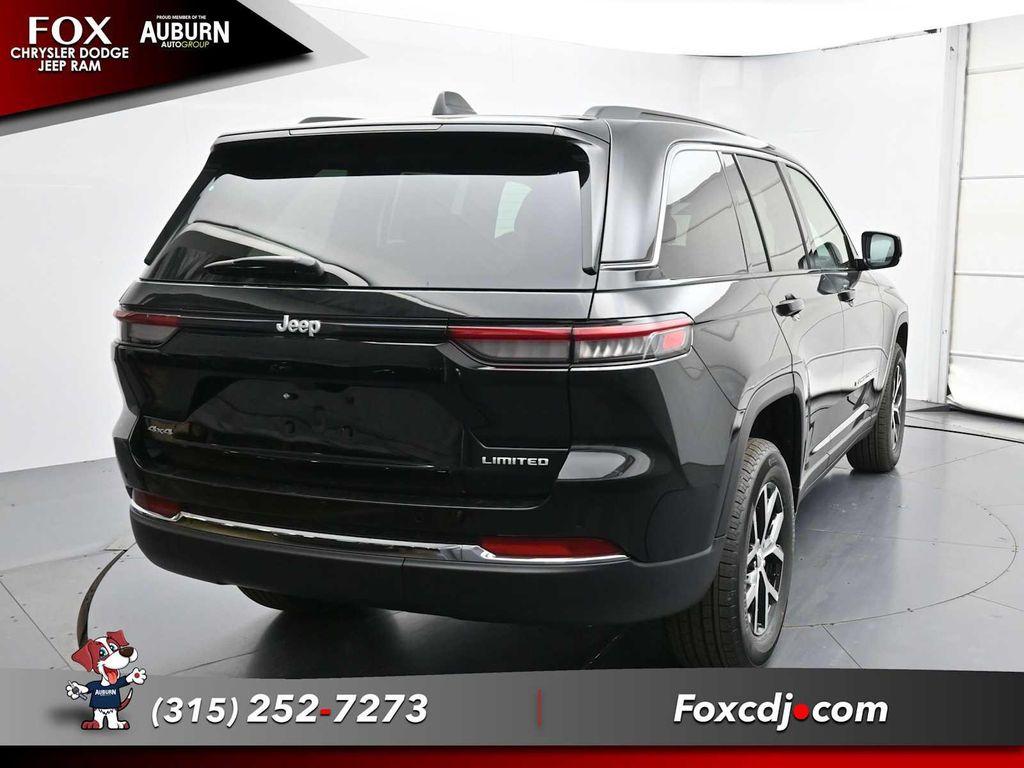 new 2025 Jeep Grand Cherokee car, priced at $47,495