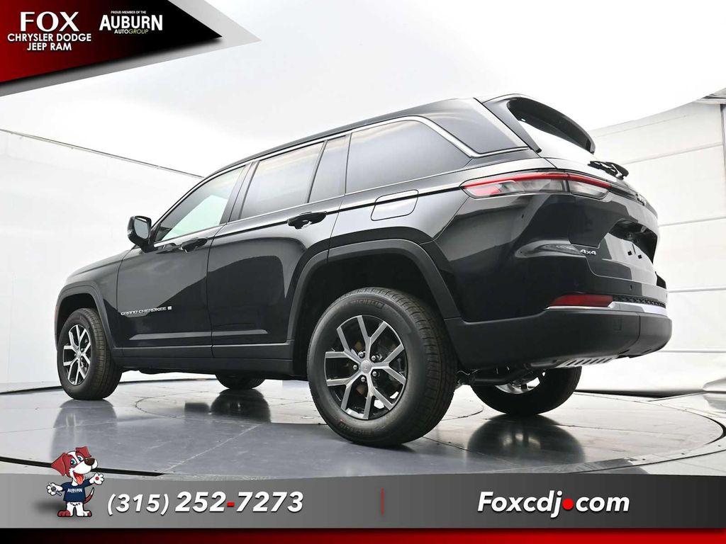 new 2025 Jeep Grand Cherokee car, priced at $47,495