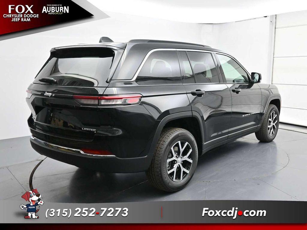 new 2025 Jeep Grand Cherokee car, priced at $47,495