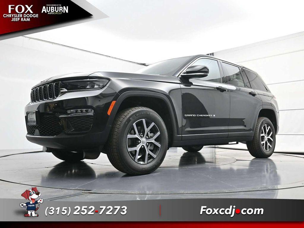 new 2025 Jeep Grand Cherokee car, priced at $47,495