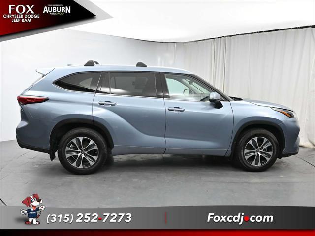 used 2022 Toyota Highlander car, priced at $36,995