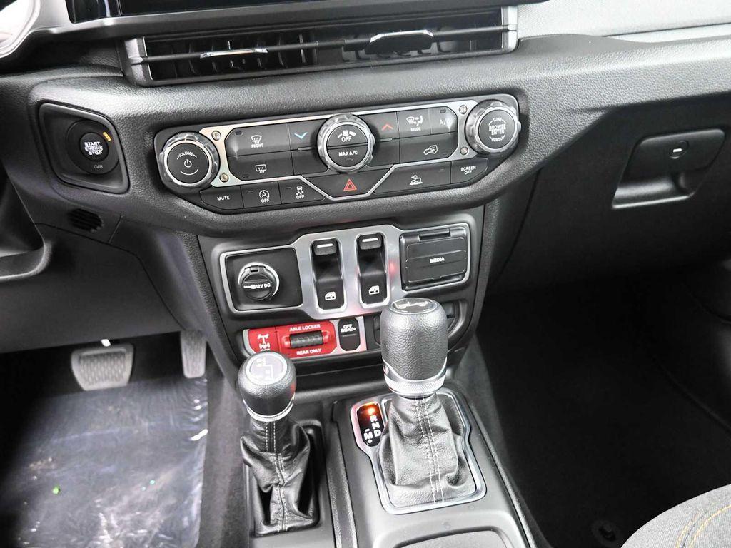 new 2025 Jeep Wrangler car, priced at $44,891