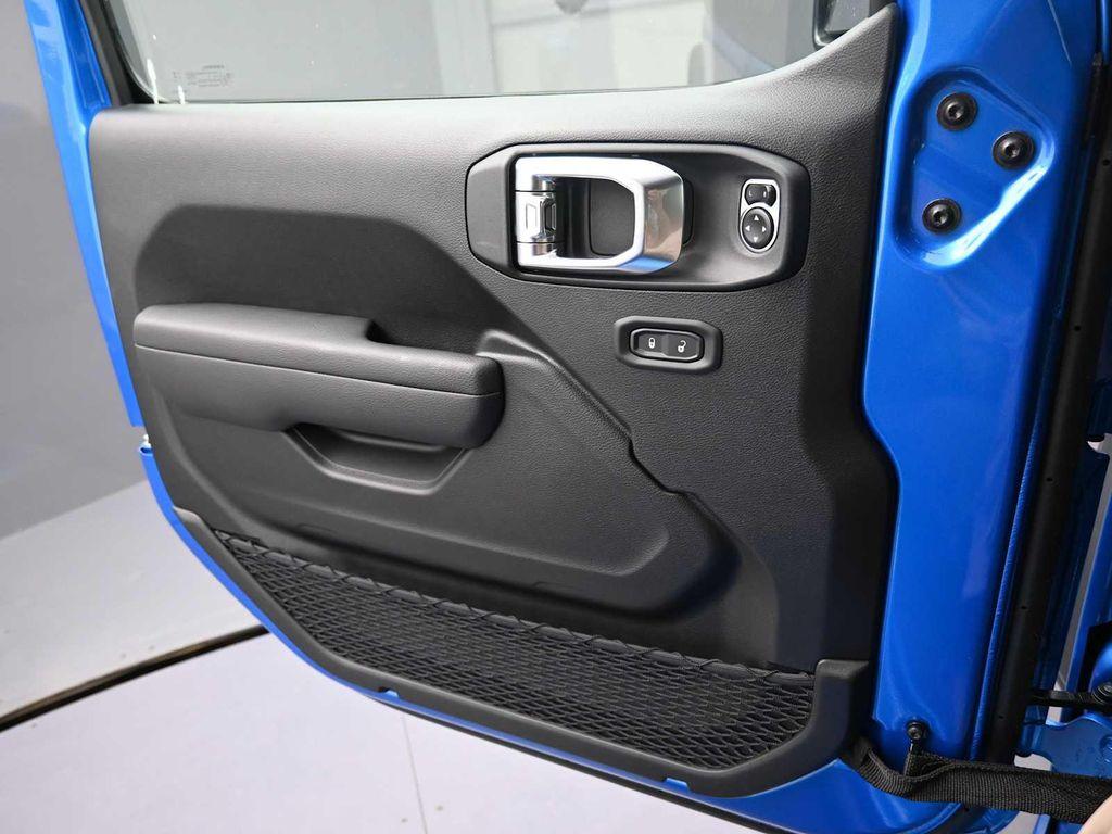 new 2025 Jeep Wrangler car, priced at $44,891