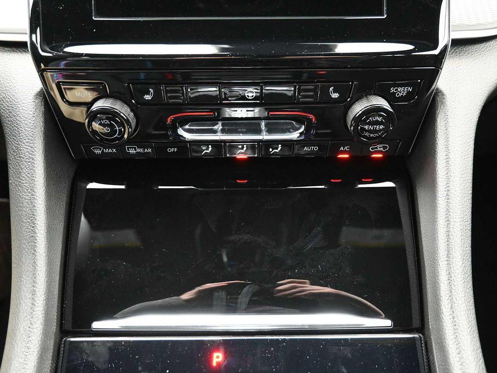 new 2025 Jeep Grand Cherokee car, priced at $43,409