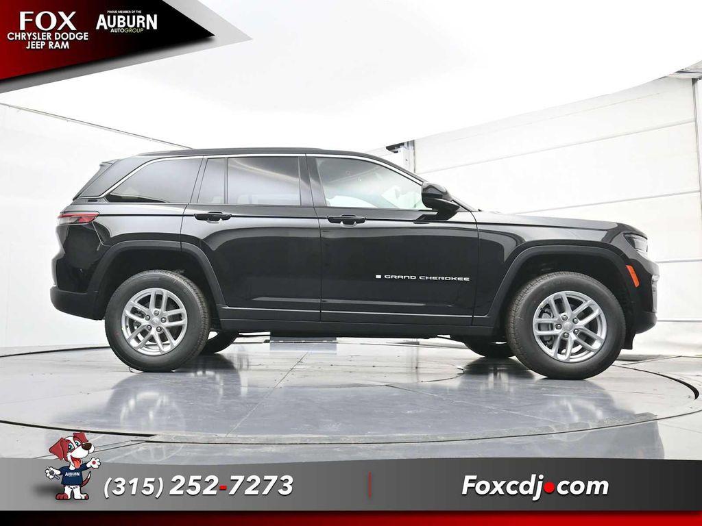 new 2025 Jeep Grand Cherokee car, priced at $43,409