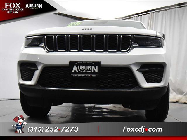 new 2025 Jeep Grand Cherokee car, priced at $42,575