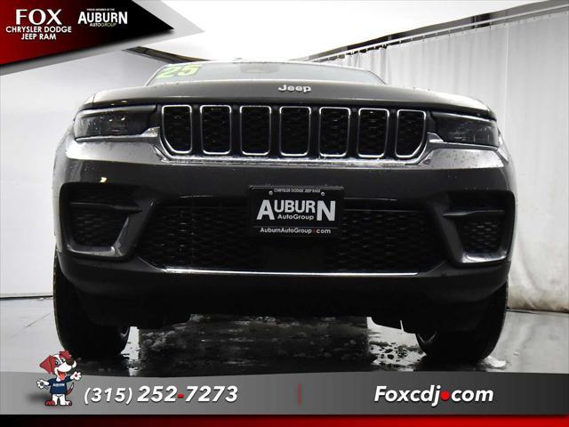 new 2025 Jeep Grand Cherokee car, priced at $43,170