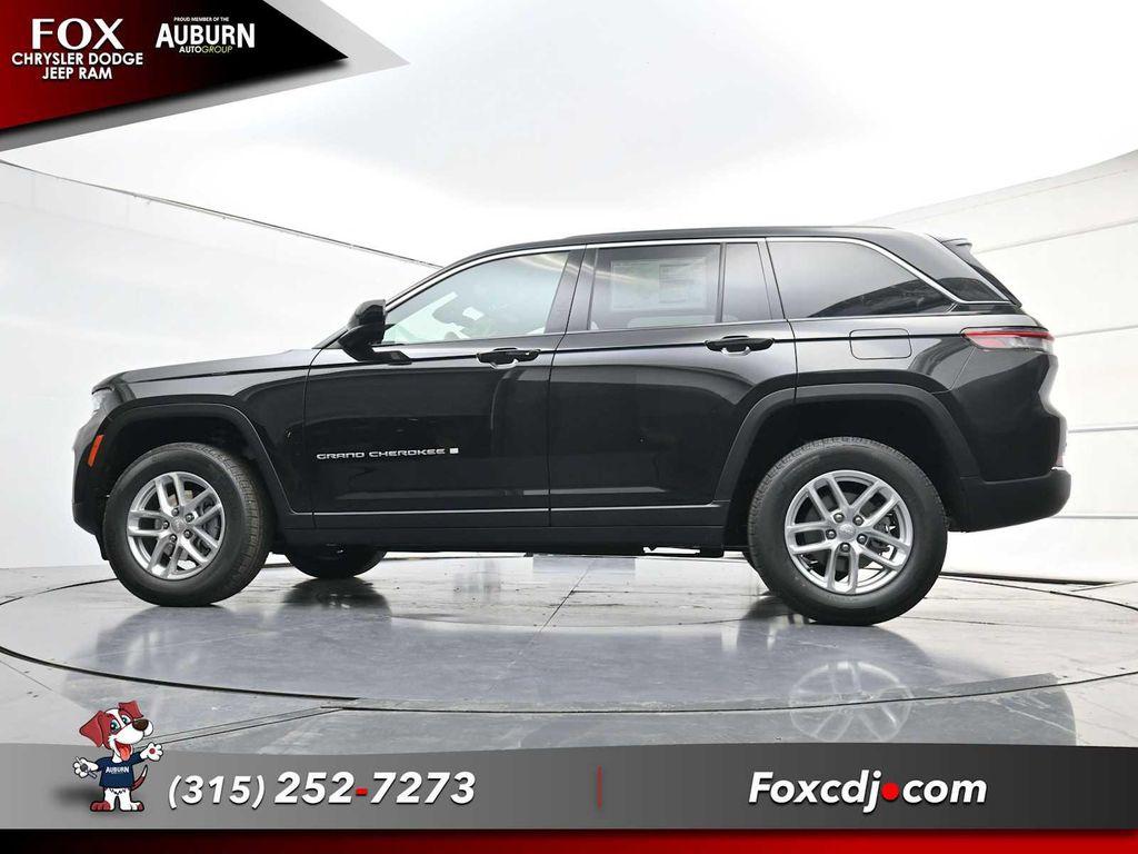 new 2025 Jeep Grand Cherokee car, priced at $44,170