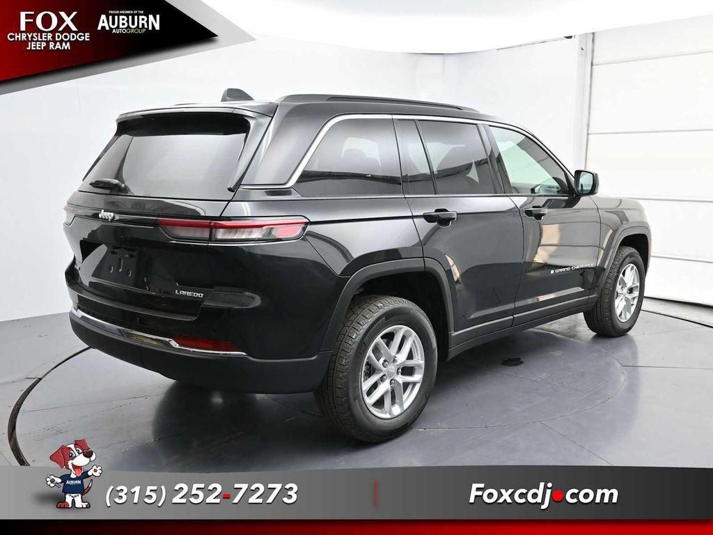 new 2025 Jeep Grand Cherokee car, priced at $44,170
