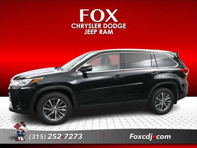 used 2019 Toyota Highlander car, priced at $23,995