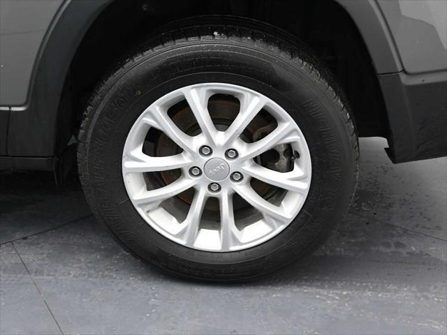 used 2022 Jeep Cherokee car, priced at $24,995