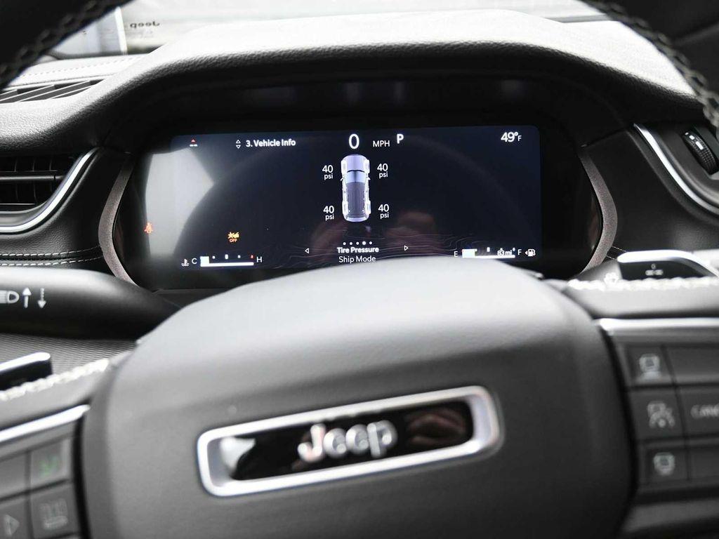 new 2025 Jeep Grand Cherokee car, priced at $42,873