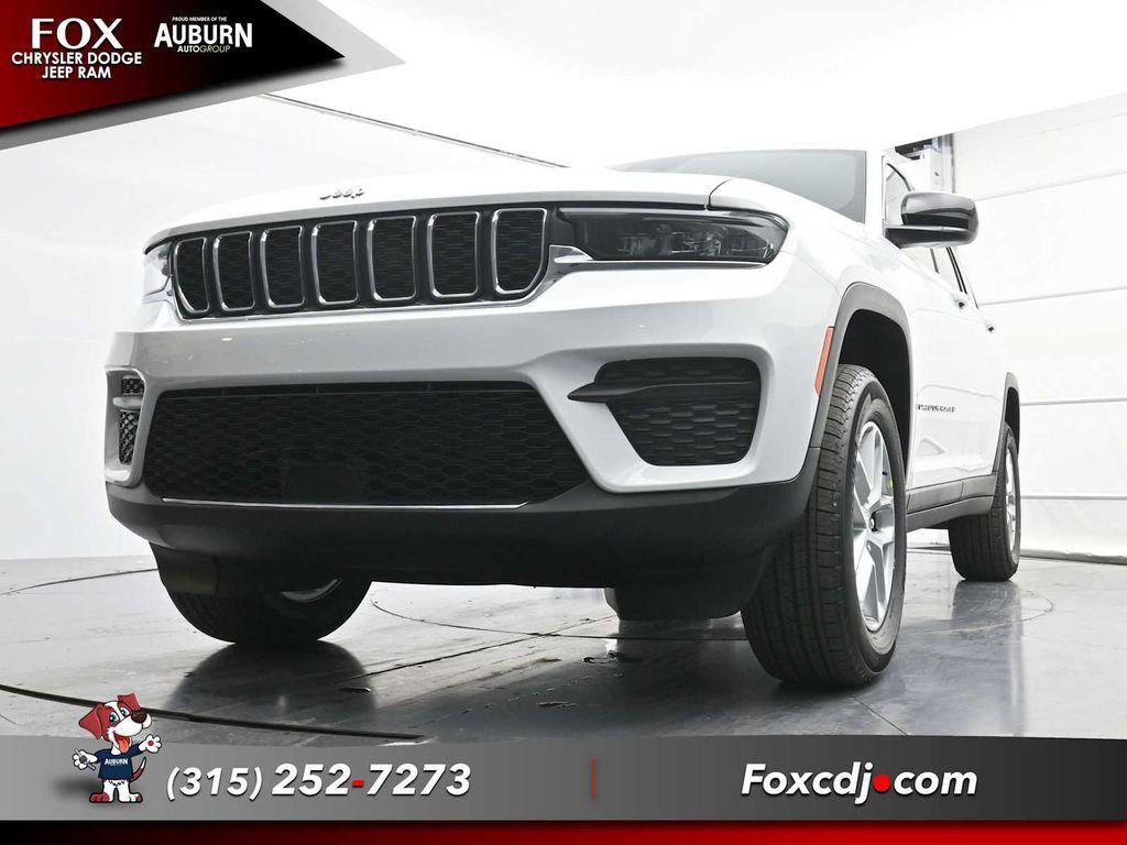 new 2025 Jeep Grand Cherokee car, priced at $42,873