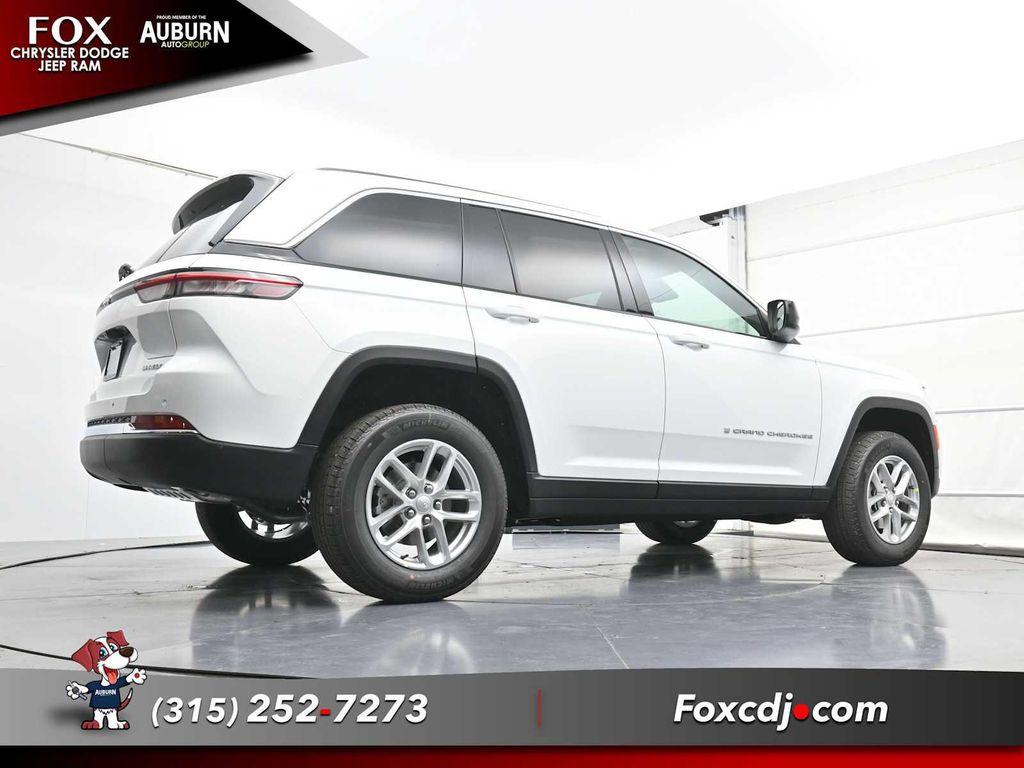 new 2025 Jeep Grand Cherokee car, priced at $42,873
