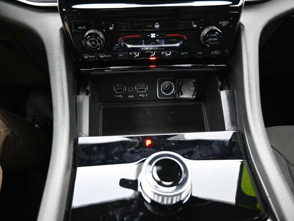 new 2025 Jeep Grand Cherokee car, priced at $42,873