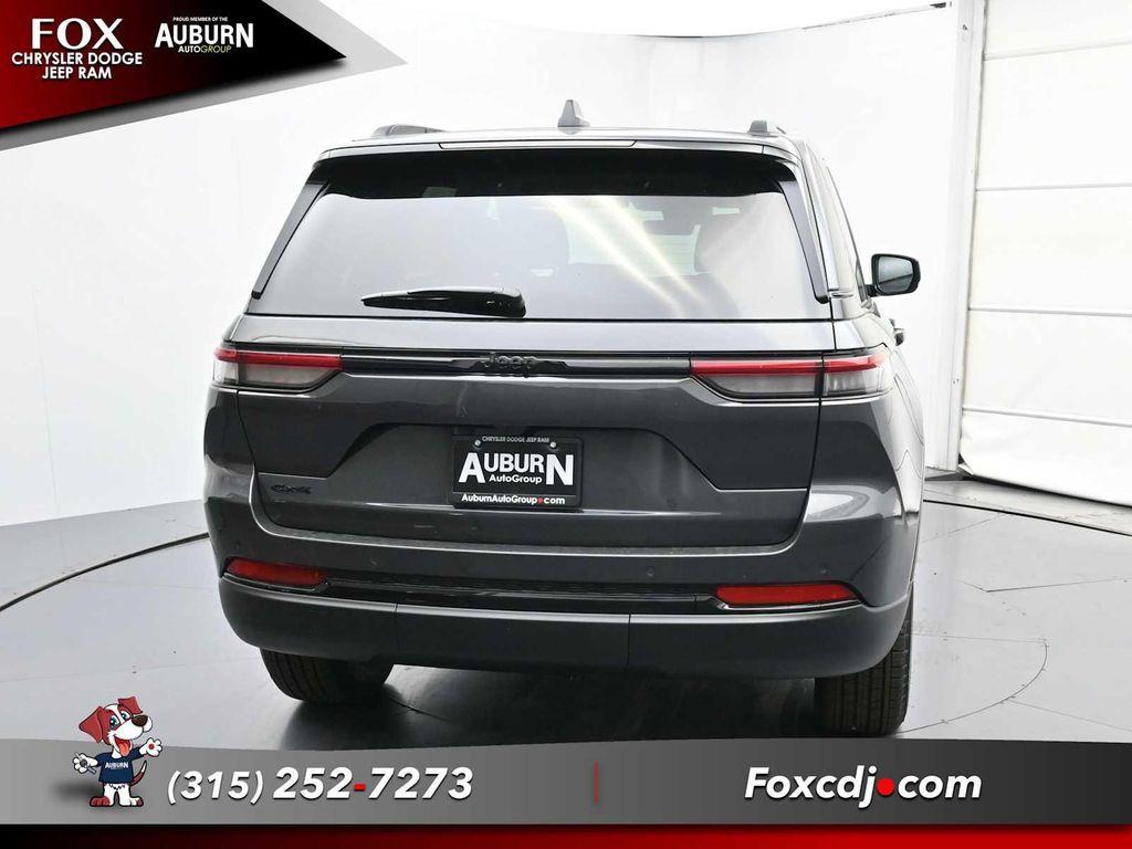 new 2025 Jeep Grand Cherokee car, priced at $47,725