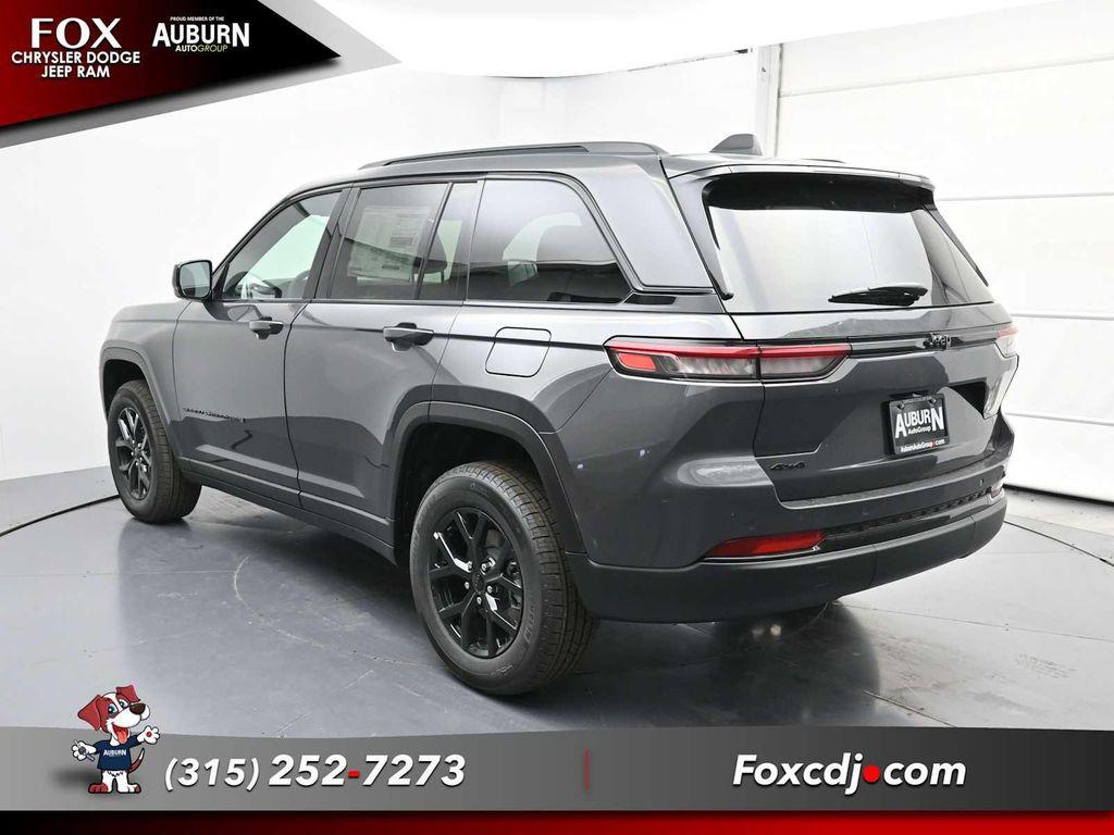 new 2025 Jeep Grand Cherokee car, priced at $47,725