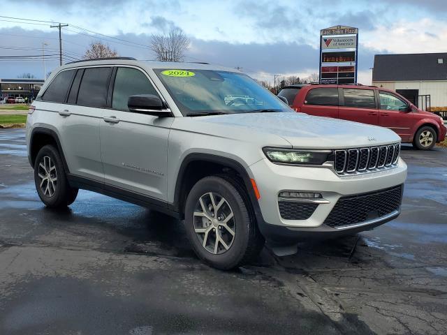 used 2024 Jeep Grand Cherokee car, priced at $43,989