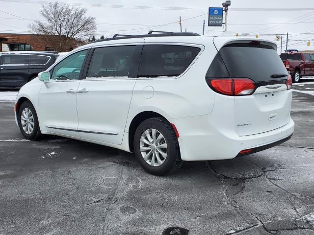 used 2017 Chrysler Pacifica car, priced at $12,489