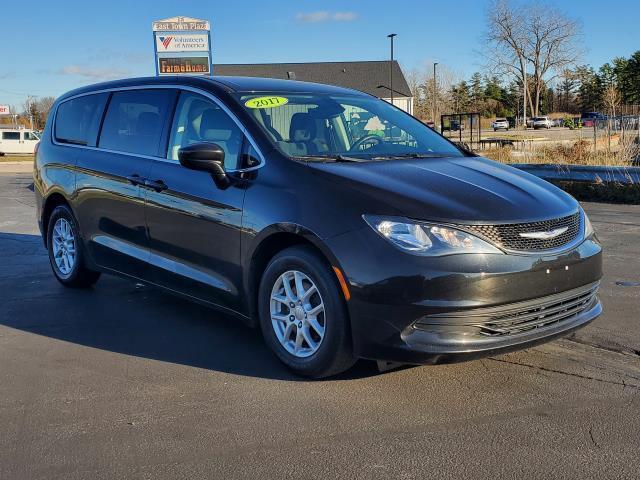 used 2017 Chrysler Pacifica car, priced at $9,989