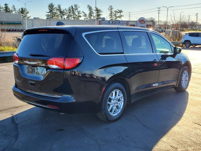 used 2017 Chrysler Pacifica car, priced at $9,989