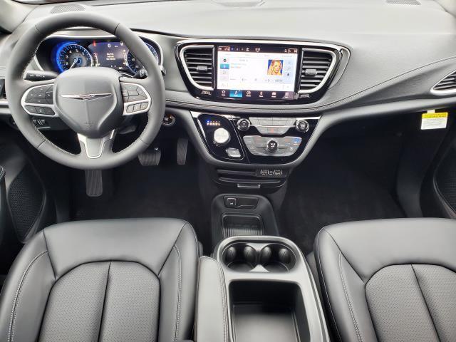 new 2025 Chrysler Pacifica car, priced at $39,189